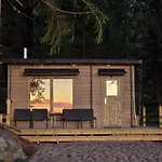 Peaceful Seaside In Voera, Finland With Private Sandy & Wood-fired Sauna 別荘