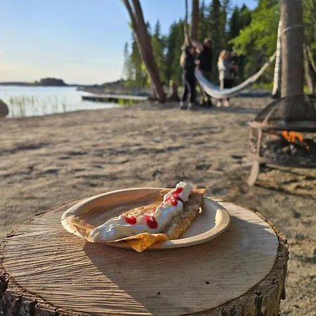 Med Strandbastu Oravais