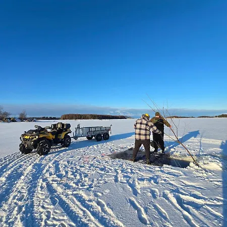 Med Strandbastu Oravais