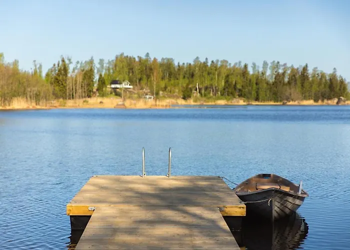 Med Strandbastu * Oravais