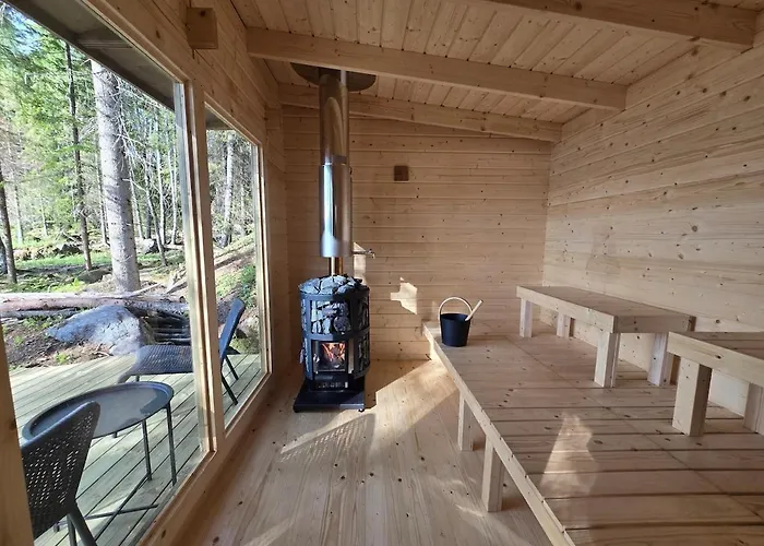 Med Strandbastu Oravais