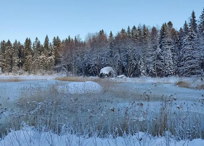 Med Strandbastu * Oravais