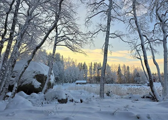 Med Strandbastu Oravais